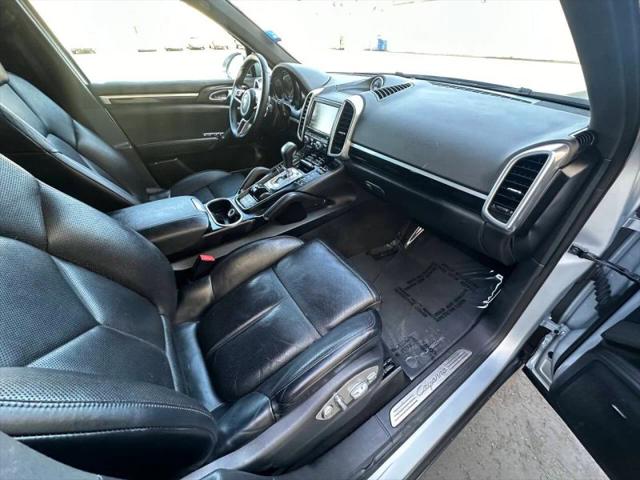 2016 Porsche Cayenne Base