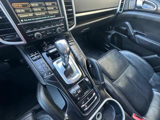 2016 Porsche Cayenne Base