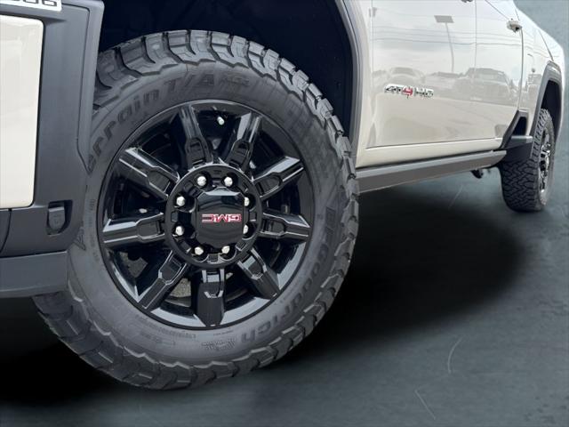 2026 GMC Sierra 2500HD Crew Cab, Standard Bed, AT4, 4WD