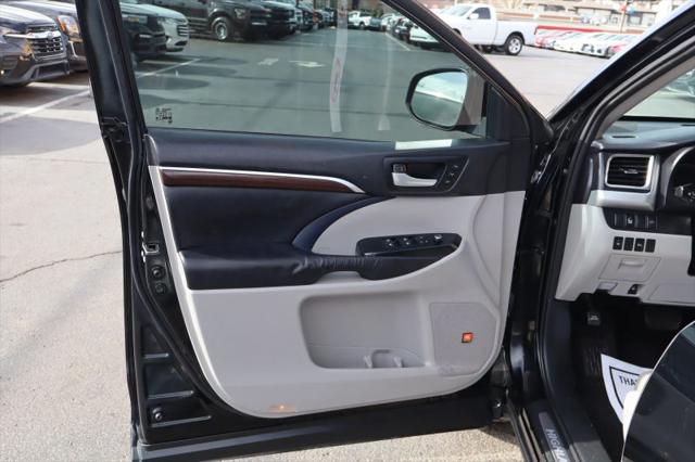 2016 Toyota Highlander Limited V6