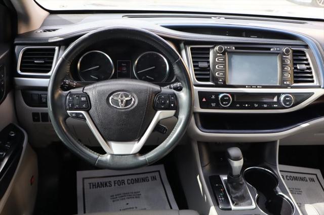 2016 Toyota Highlander Limited V6