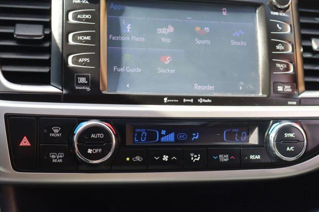 2016 Toyota Highlander Limited V6