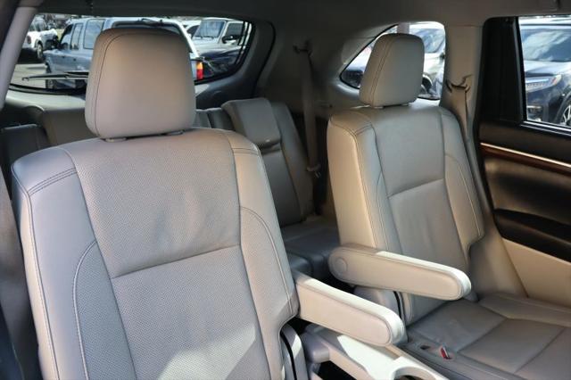2016 Toyota Highlander Limited V6
