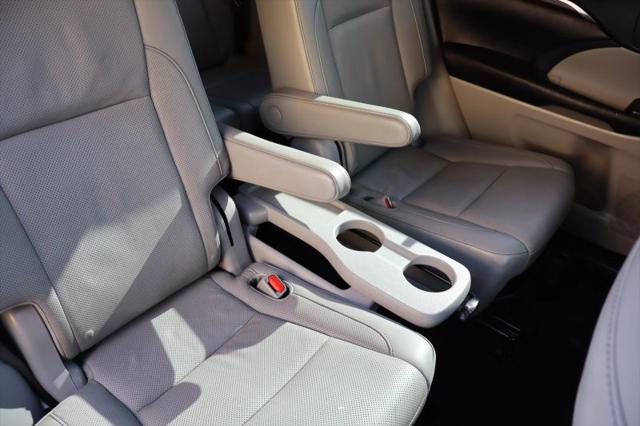 2016 Toyota Highlander Limited V6