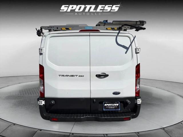 2018 Ford Transit w/Sliding Side Door w/LWB