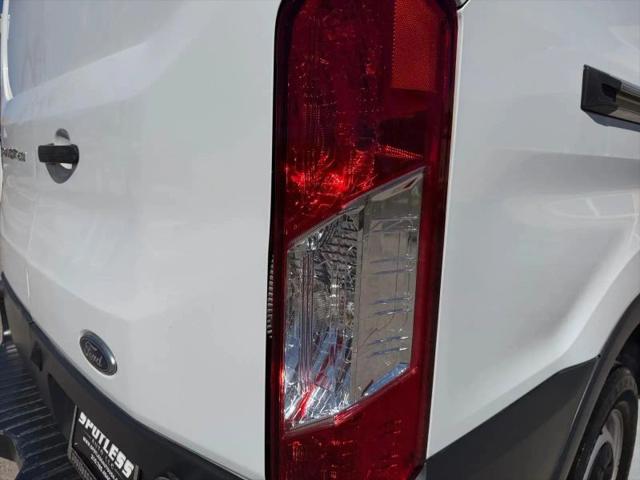 2018 Ford Transit w/Sliding Side Door w/LWB