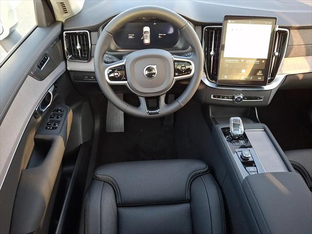 2026 Volvo XC90 Plug-In Hybrid Ultra, T8 AWD, Electric/Gasoline, Bright, 6 Seats