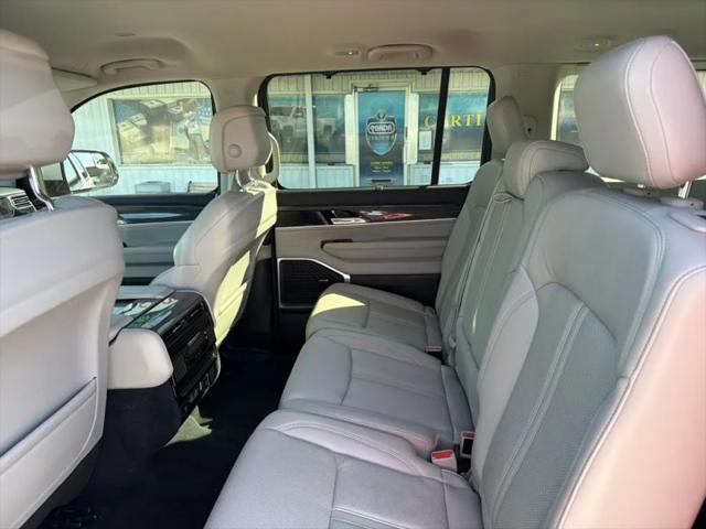2022 Jeep Wagoneer Series III 4x2