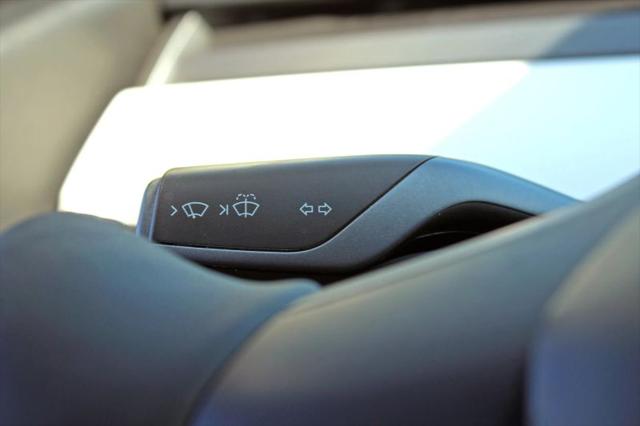 2021 Tesla Model Y Standard Range Rear-Wheel Drive