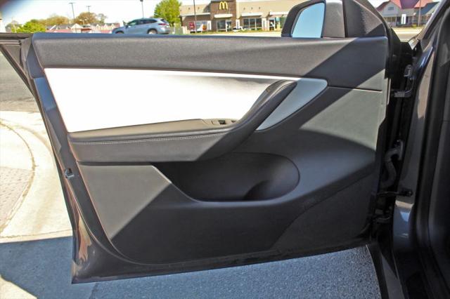 2021 Tesla Model Y Standard Range Rear-Wheel Drive