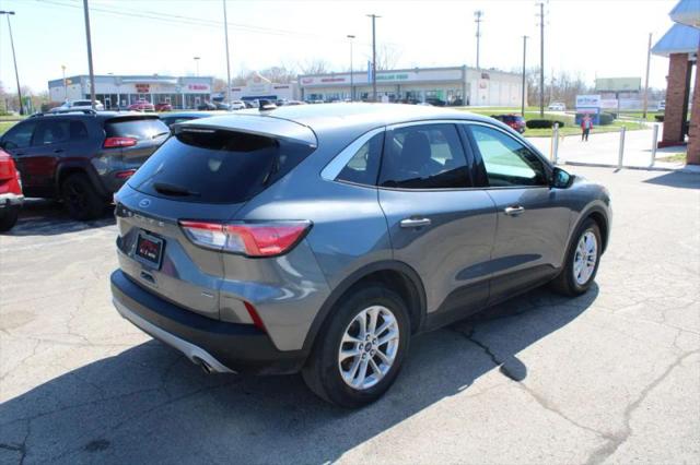 2022 Ford Escape SE Hybrid