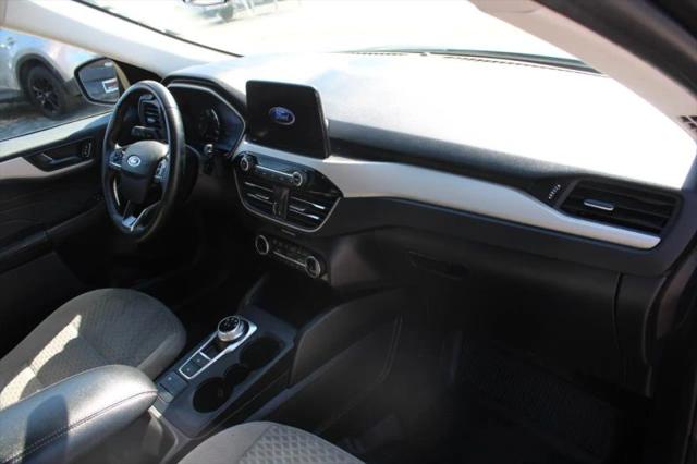 2022 Ford Escape SE Hybrid