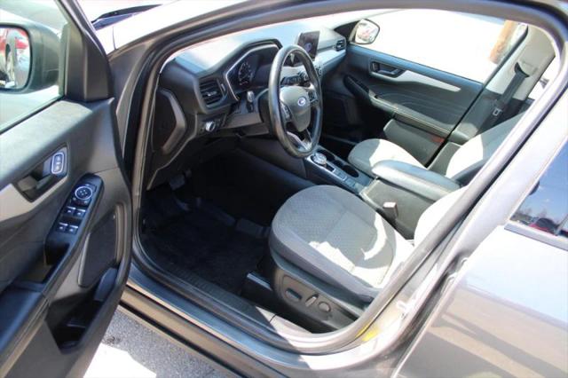 2022 Ford Escape SE Hybrid