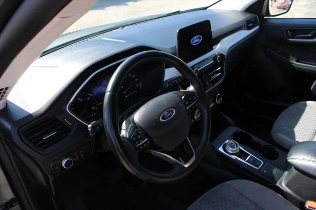 2022 Ford Escape SE Hybrid