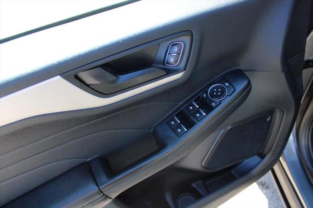 2022 Ford Escape SE Hybrid