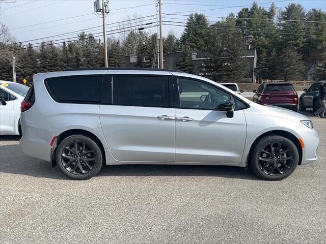 2026 Chrysler Pacifica Limited AWD