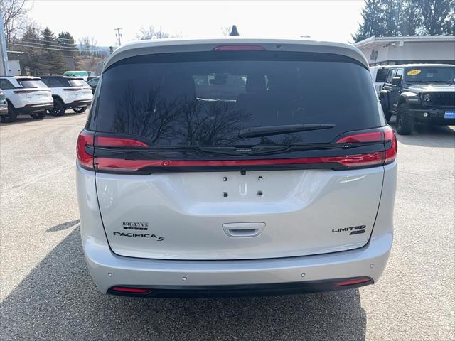 2026 Chrysler Pacifica Limited AWD