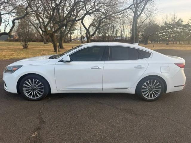 2019 Kia Cadenza Premium