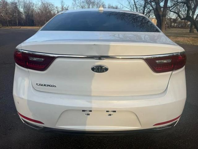 2019 Kia Cadenza Premium