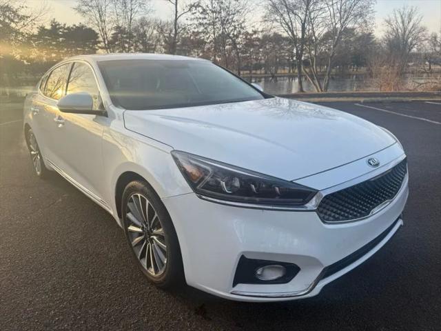 2019 Kia Cadenza Premium