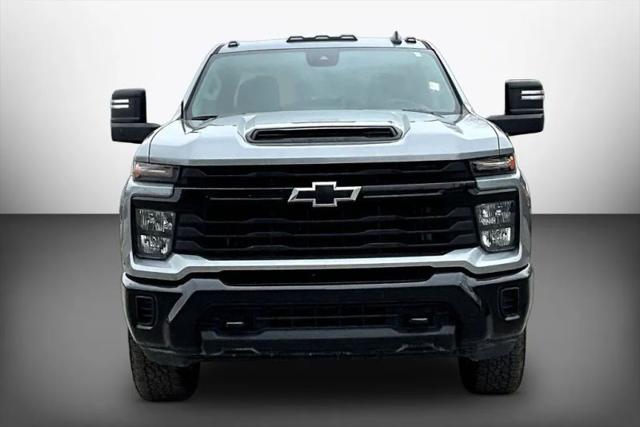 2025 Chevrolet Silverado 2500HD 4WD Crew Cab Standard Bed Custom