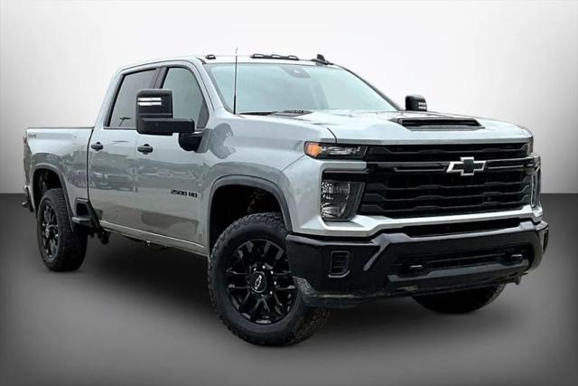 2025 Chevrolet Silverado 2500HD 4WD Crew Cab Standard Bed Custom
