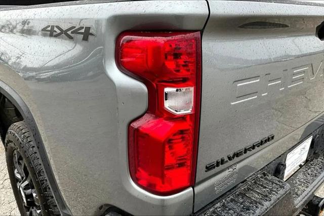 2025 Chevrolet Silverado 2500HD 4WD Crew Cab Standard Bed Custom