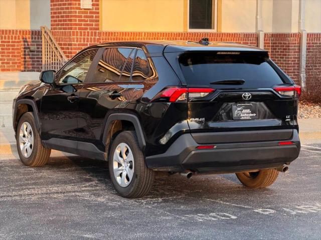 2025 Toyota RAV4 LE