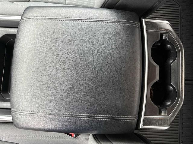 2020 Ram 1500 Big Horn Crew Cab 4x4 5'7" Box