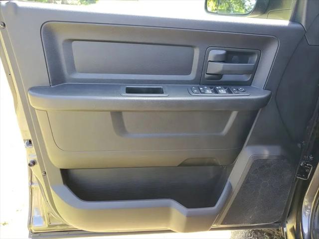 2022 Ram 2500 Tradesman Crew Cab 4x2 8' Box