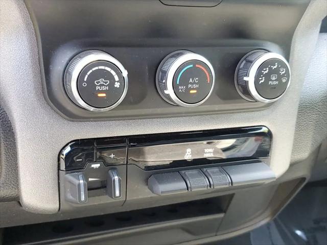 2022 Ram 2500 Tradesman Crew Cab 4x2 8' Box