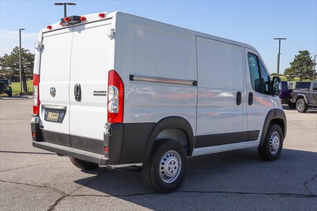 2026 Ram ProMaster Cargo Van Tradesman Low Roof 118" WB w/Pass Seat