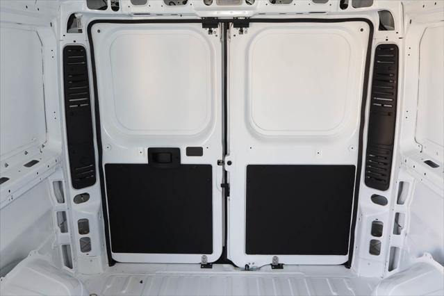 2026 Ram ProMaster Cargo Van Tradesman Low Roof 118" WB w/Pass Seat