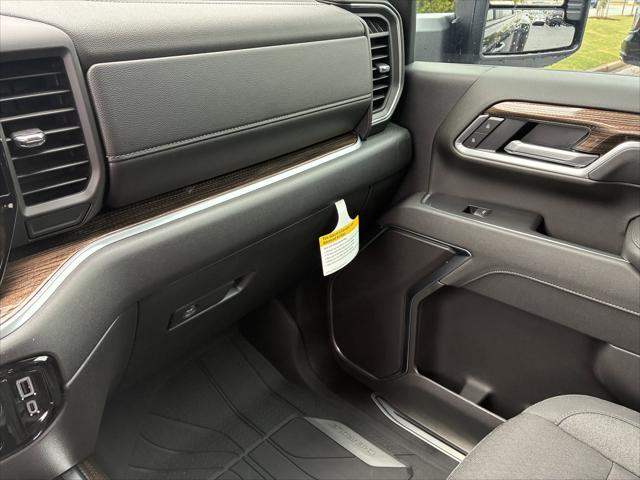 2026 Chevrolet Silverado 3500HD Crew Cab, Long Bed, LT Dual Rear Wheel, RWD