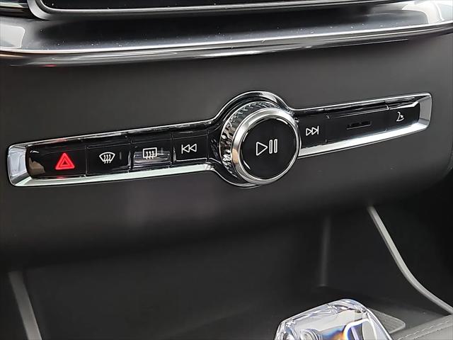 2026 Volvo XC90 Plug-In Hybrid Ultra Dark Theme, T8 AWD, Electric/Gasoline, 6 Seats