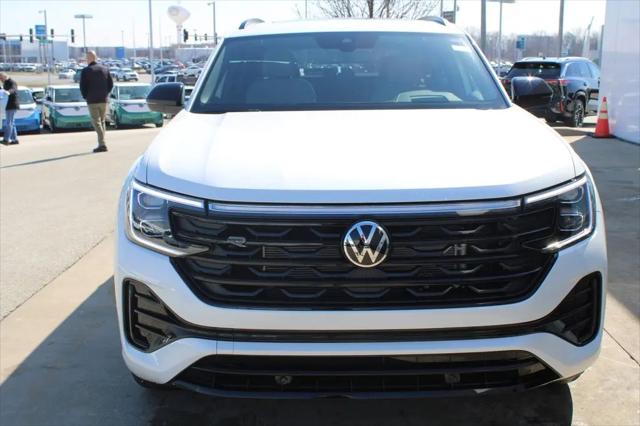 2026 Volkswagen Atlas Cross Sport SEL R-Line Black