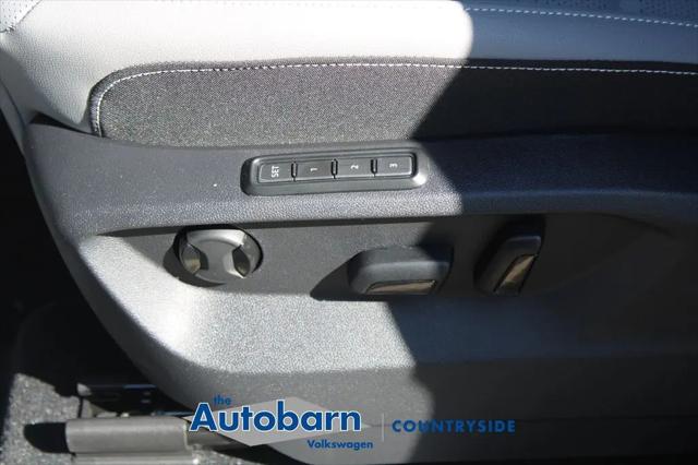 2026 Volkswagen Atlas Cross Sport SEL R-Line Black