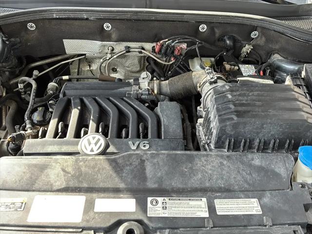 2020 Volkswagen Atlas Cross Sport 3.6L V6 SEL R-Line