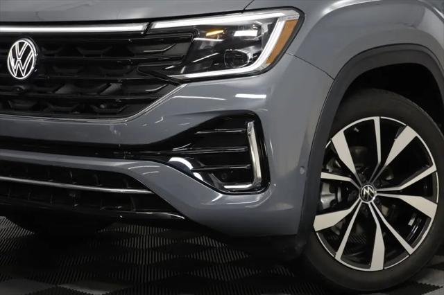 2025 Volkswagen Atlas Cross Sport 2.0T SEL Premium R-Line