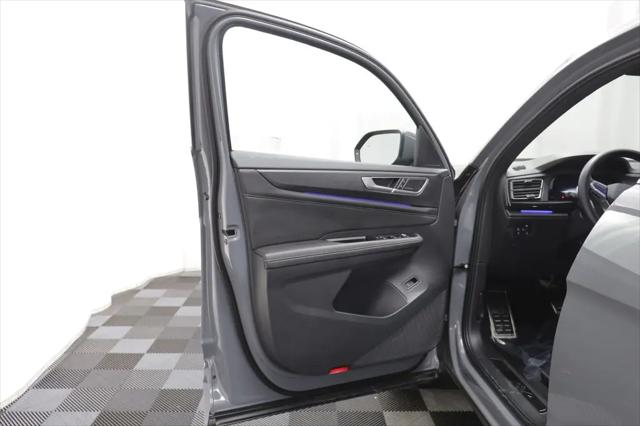 2025 Volkswagen Atlas Cross Sport 2.0T SEL Premium R-Line