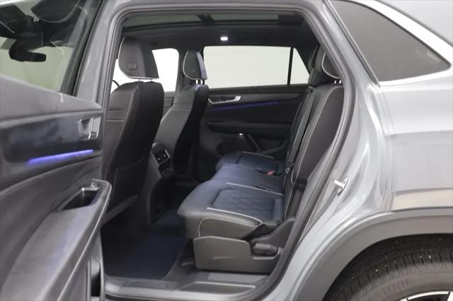 2025 Volkswagen Atlas Cross Sport 2.0T SEL Premium R-Line