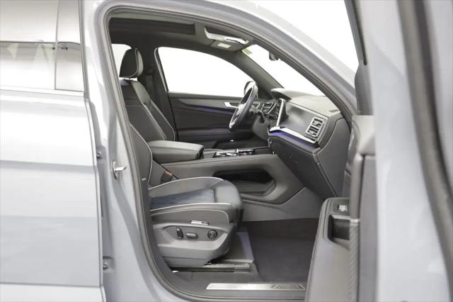 2025 Volkswagen Atlas Cross Sport 2.0T SEL Premium R-Line