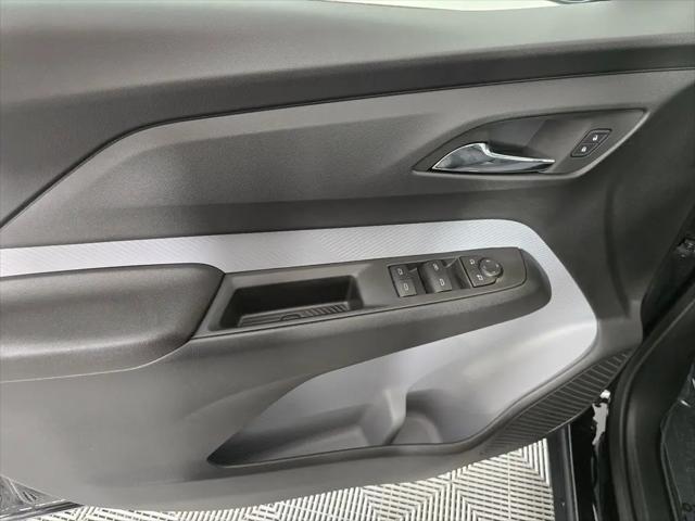 2027 Chevrolet Bolt LT FWD