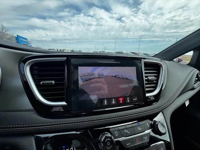 2026 Chrysler Pacifica Pinnacle AWD