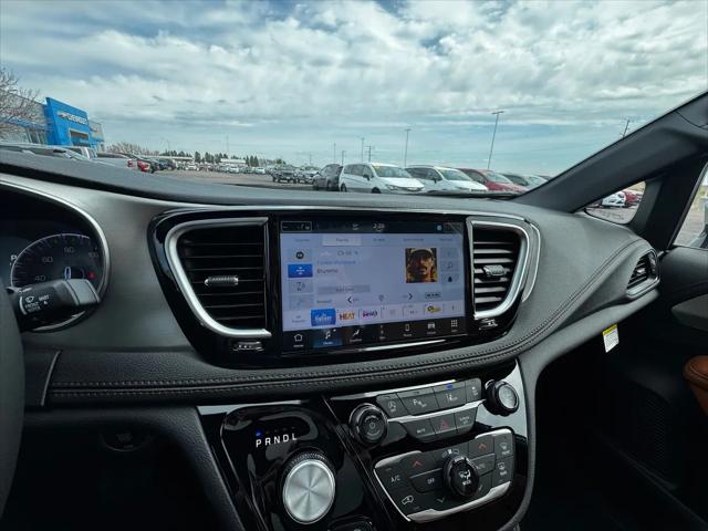 2026 Chrysler Pacifica Pinnacle AWD