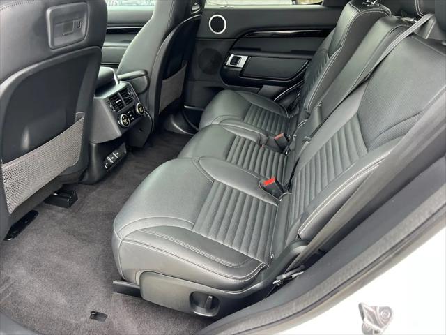2024 Land Rover Discovery P300 S