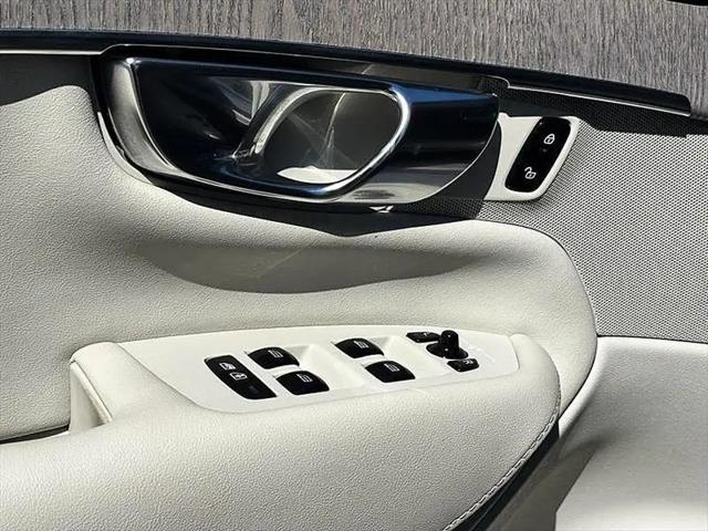 2023 Volvo XC90 B6 Ultimate 7-Seater
