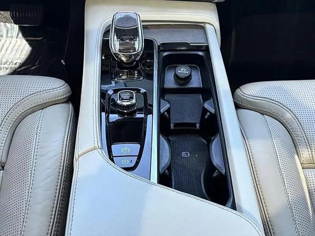 2023 Volvo XC90 B6 Ultimate 7-Seater