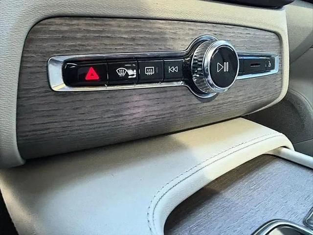 2023 Volvo XC90 B6 Ultimate 7-Seater