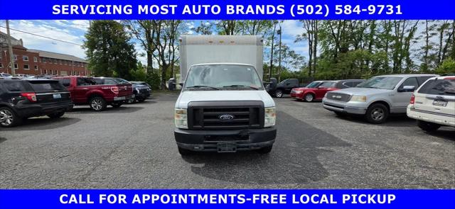 2010 Ford E-350 Cutaway E-350